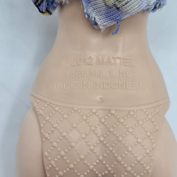 Ever After Birthday Ball Blondie Lockes Doll 2012 Mattel - Picture 3 of 5